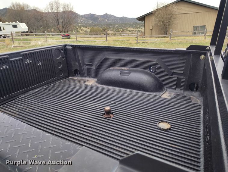 image for item DT0996 2006 Dodge Ram 3500 Crew Cab pickup truck