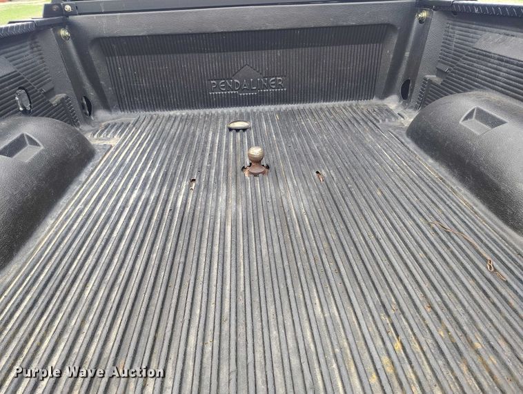 image for item DT0996 2006 Dodge Ram 3500 Crew Cab pickup truck