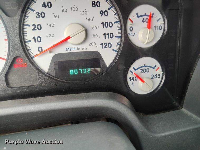 image for item DT0996 2006 Dodge Ram 3500 Crew Cab pickup truck