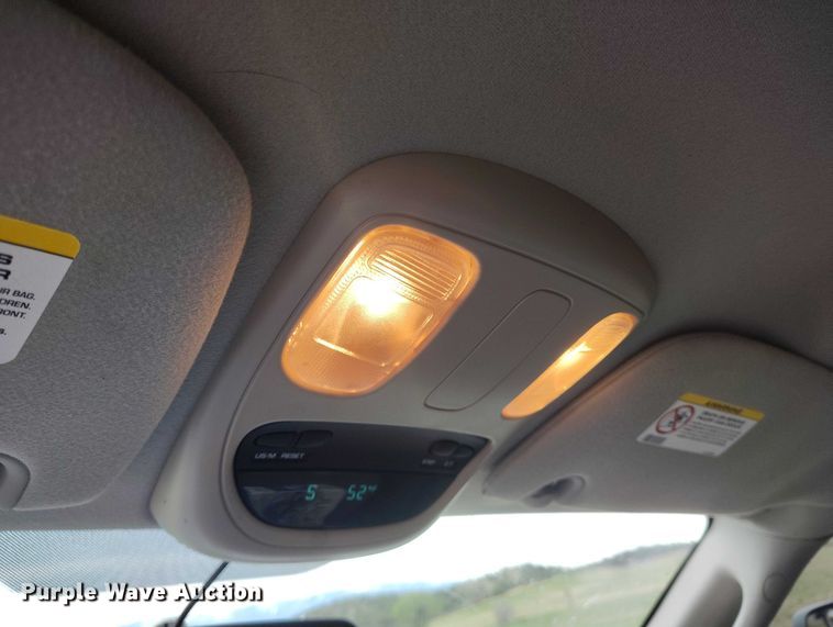 image for item DT0996 2006 Dodge Ram 3500 Crew Cab pickup truck