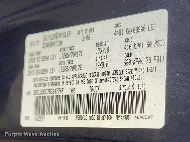 image for item DT0996 2006 Dodge Ram 3500 Crew Cab pickup truck