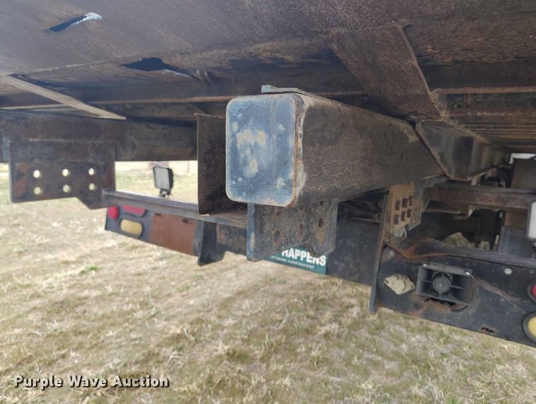 image for item DT0997 1999 International 4900 rollback truck