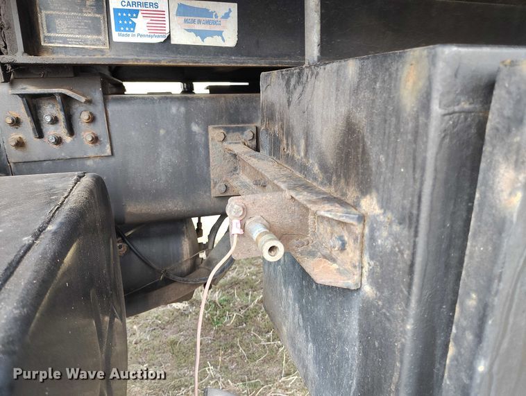 image for item DT0997 1999 International 4900 rollback truck