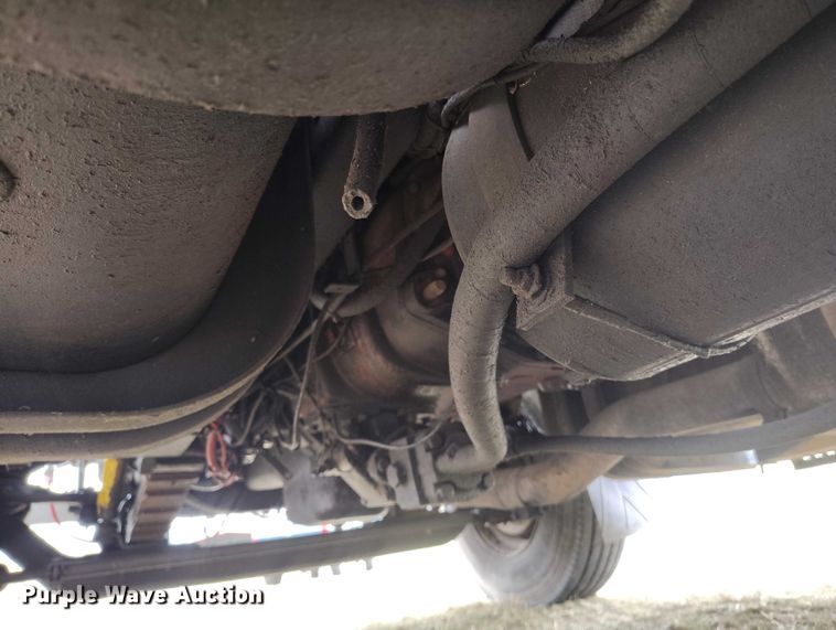 image for item DT0997 1999 International 4900 rollback truck