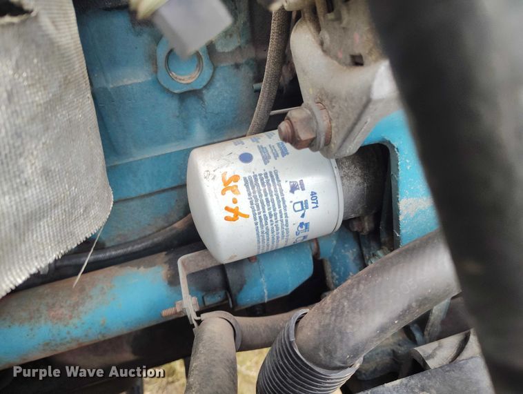 image for item DT0997 1999 International 4900 rollback truck