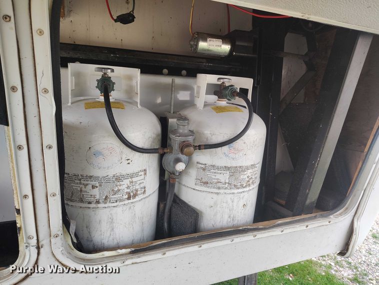 image for item DT0999 1997 Jayco 2630 camper