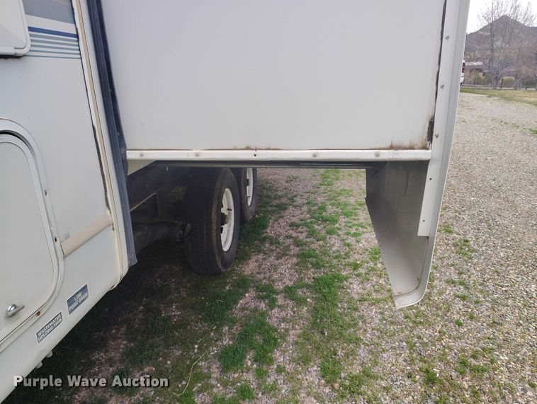 image for item DT0999 1997 Jayco 2630 camper