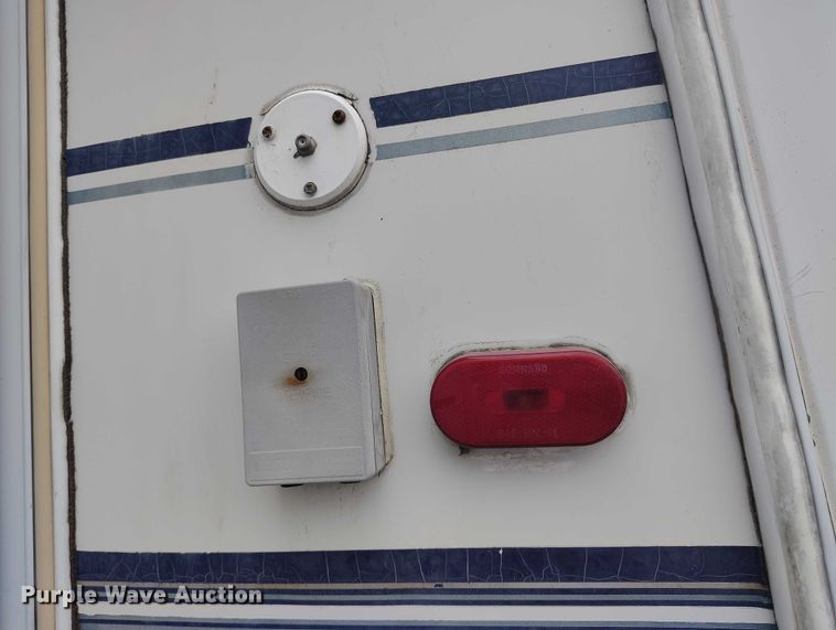 image for item DT0999 1997 Jayco 2630 camper