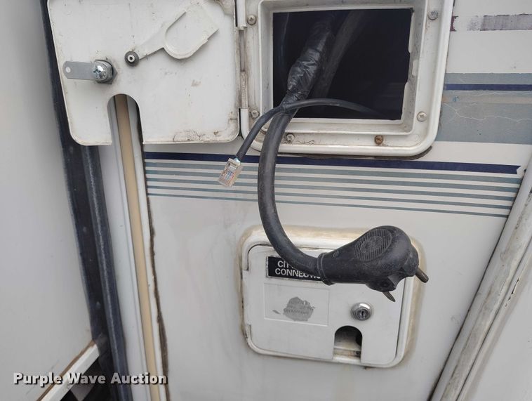 image for item DT0999 1997 Jayco 2630 camper