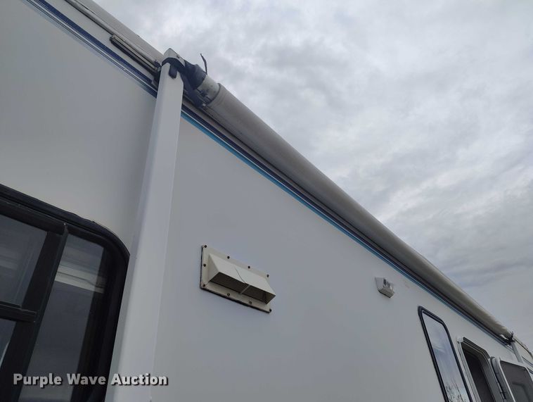 image for item DT0999 1997 Jayco 2630 camper