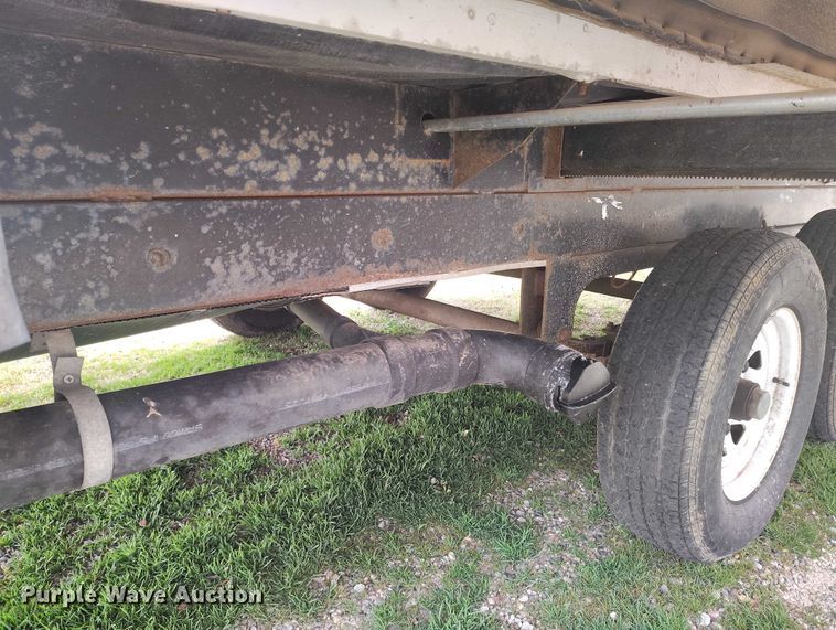 image for item DT0999 1997 Jayco 2630 camper