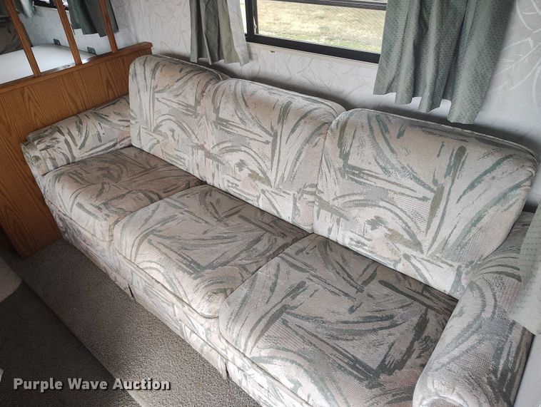 image for item DT0999 1997 Jayco 2630 camper