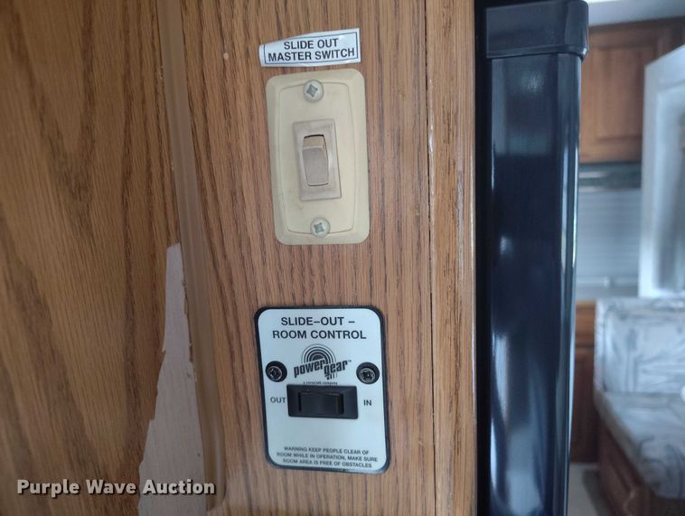 image for item DT0999 1997 Jayco 2630 camper