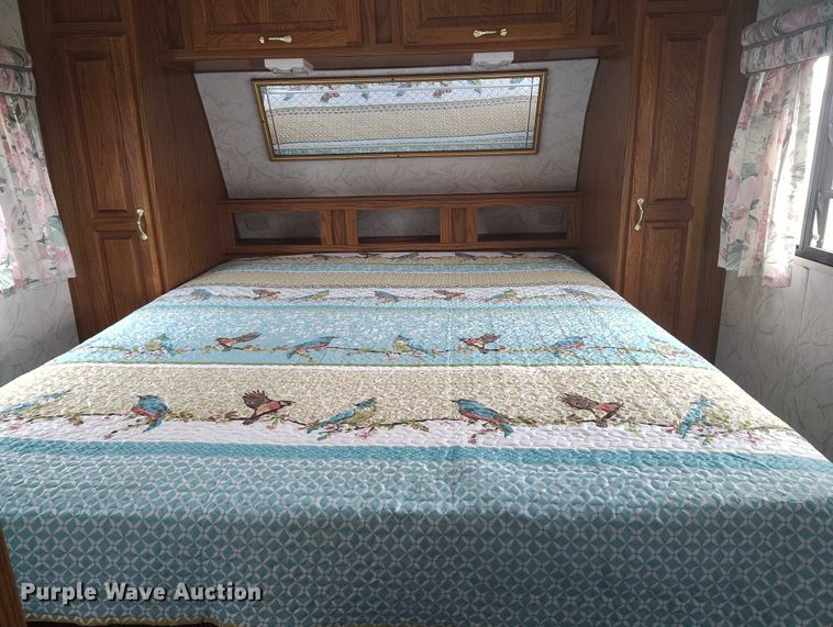 image for item DT0999 1997 Jayco 2630 camper