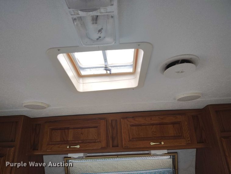 image for item DT0999 1997 Jayco 2630 camper