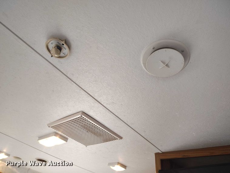 image for item DT0999 1997 Jayco 2630 camper