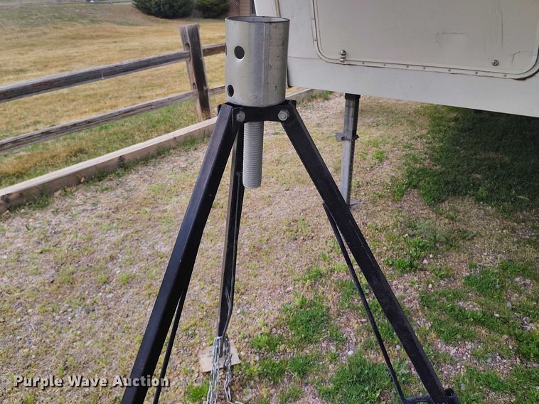 image for item DT0999 1997 Jayco 2630 camper