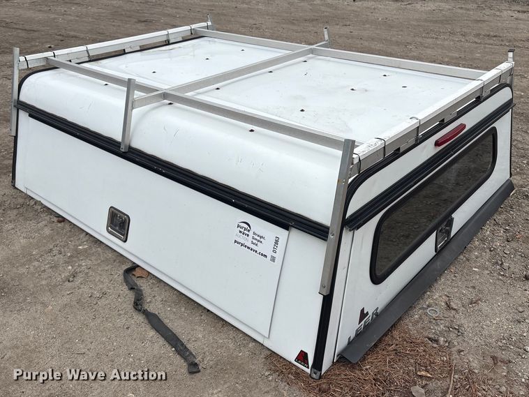 image for item DT2863 Leer pickup truck topper
