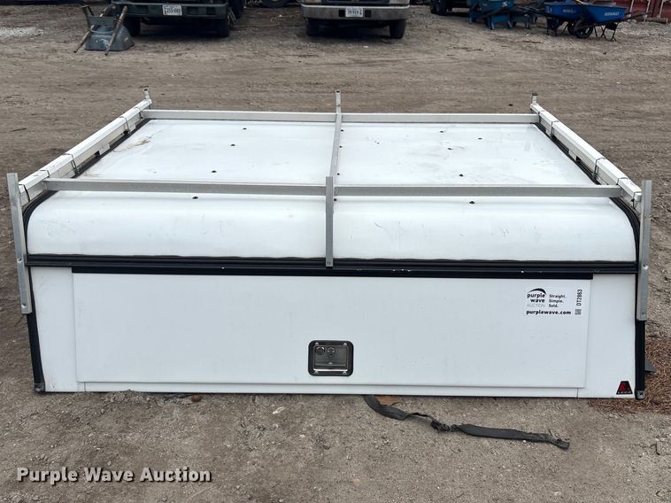 image for item DT2863 Leer pickup truck topper