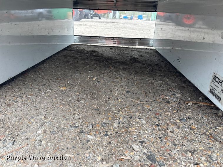 image for item DT2863 Leer pickup truck topper