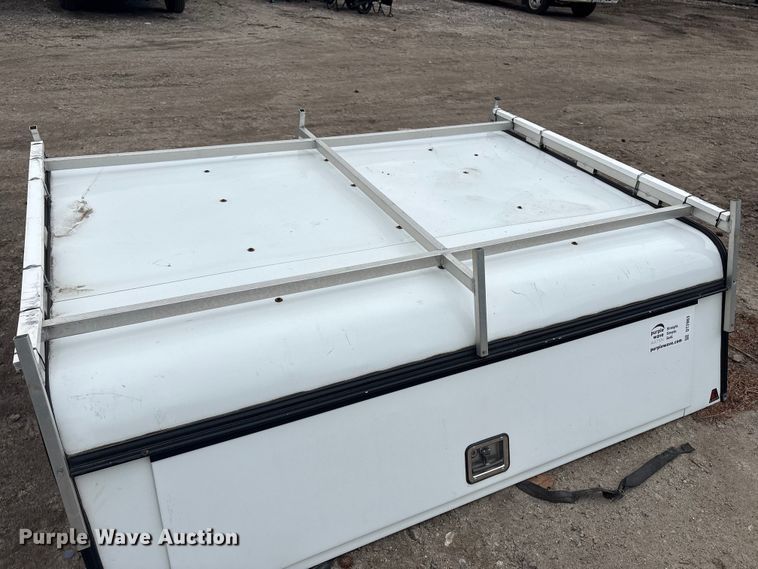 image for item DT2863 Leer pickup truck topper