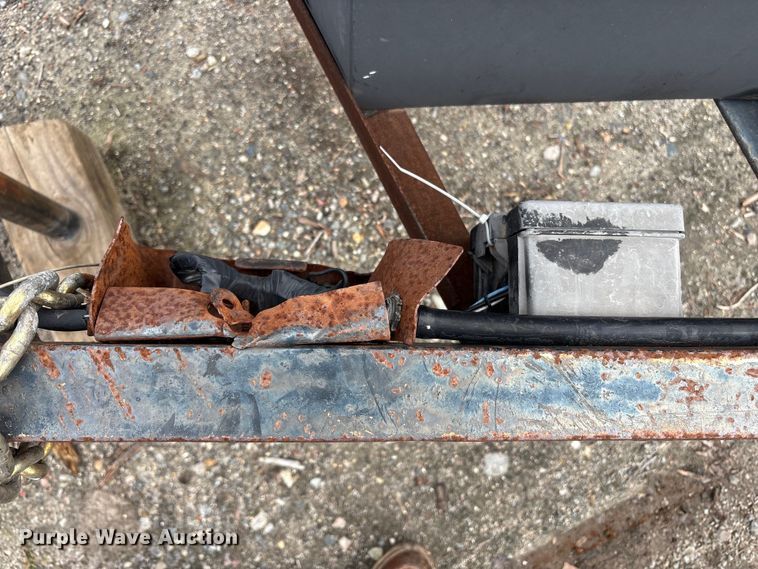 image for item DT2864 2011 Hudson equipment trailer