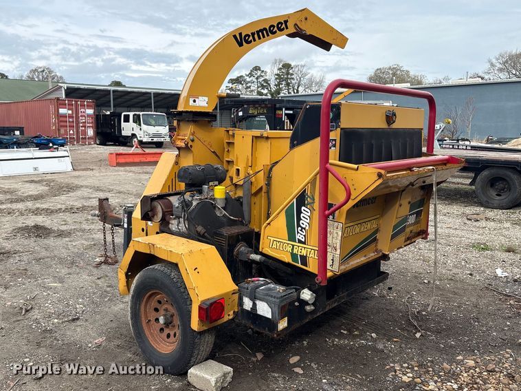 image for item DT2866 2012 Vermeer BC900XL wood chipper