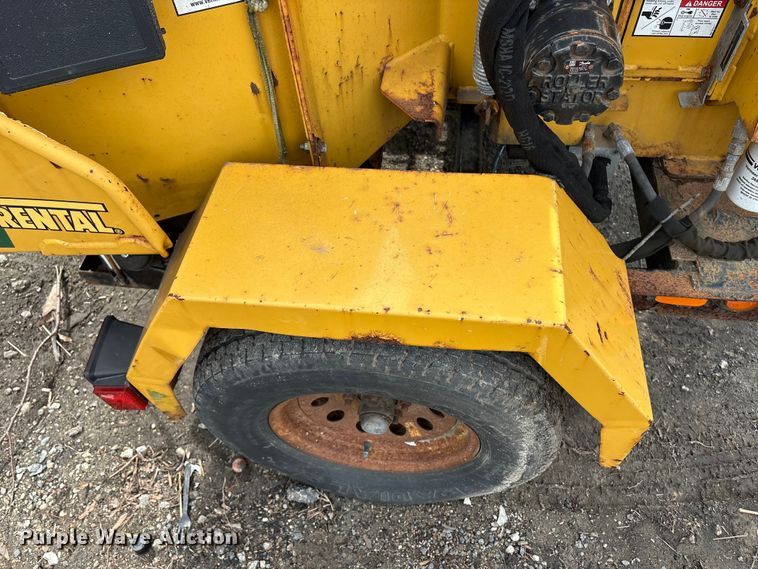 image for item DT2866 2012 Vermeer BC900XL wood chipper