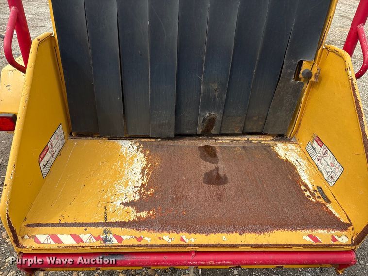 image for item DT2866 2012 Vermeer BC900XL wood chipper