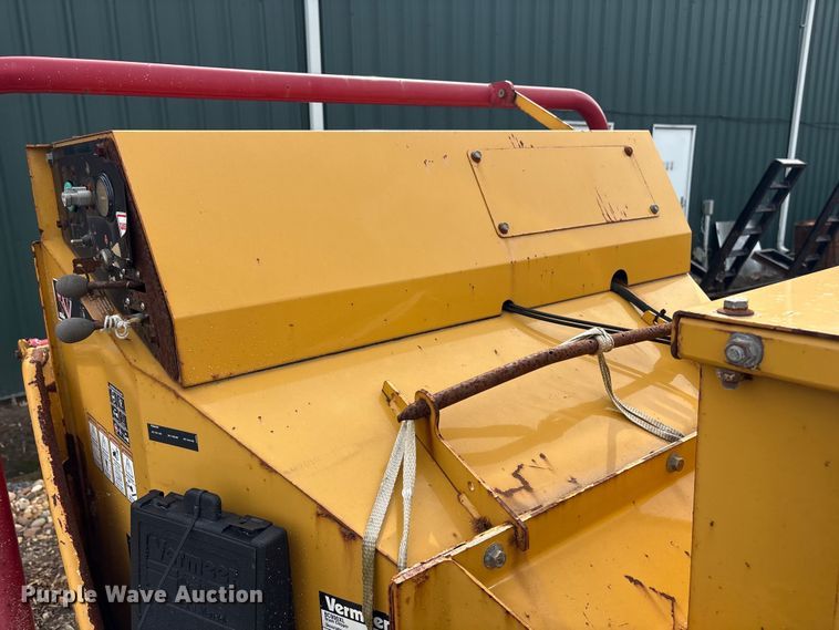 image for item DT2866 2012 Vermeer BC900XL wood chipper