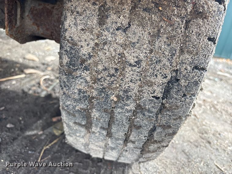 image for item DT2866 2012 Vermeer BC900XL wood chipper