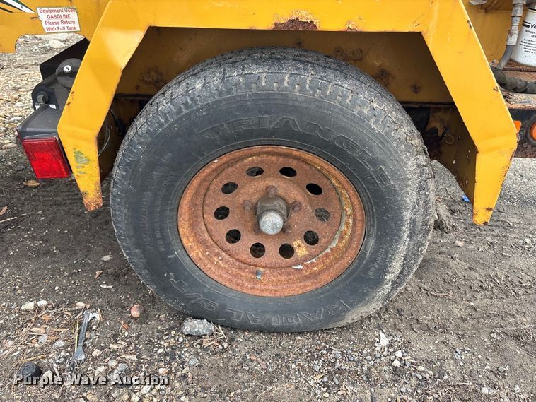 image for item DT2866 2012 Vermeer BC900XL wood chipper