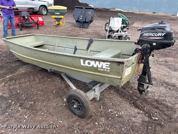 image for item DT2873 2021 Lowe 1032 boat