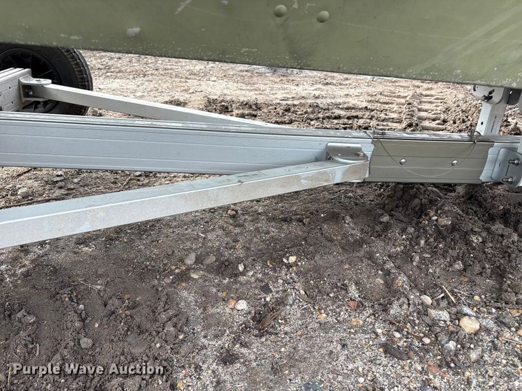 image for item DT2873 2021 Lowe 1032 boat