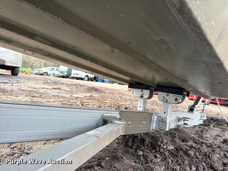 image for item DT2873 2021 Lowe 1032 boat