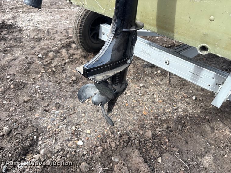 image for item DT2873 2021 Lowe 1032 boat