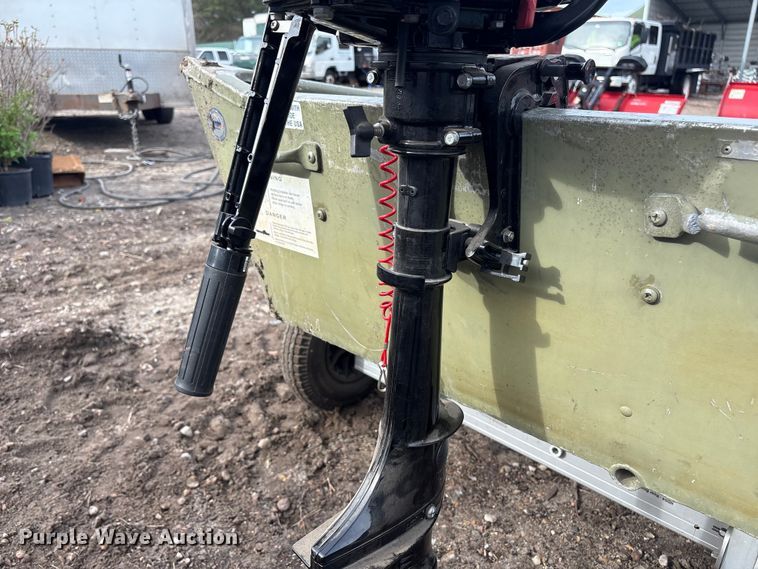 image for item DT2873 2021 Lowe 1032 boat