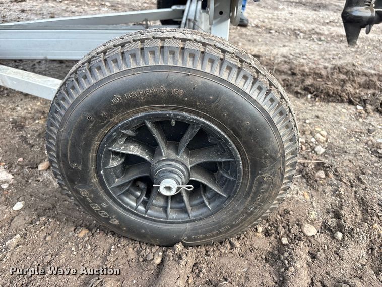 image for item DT2873 2021 Lowe 1032 boat