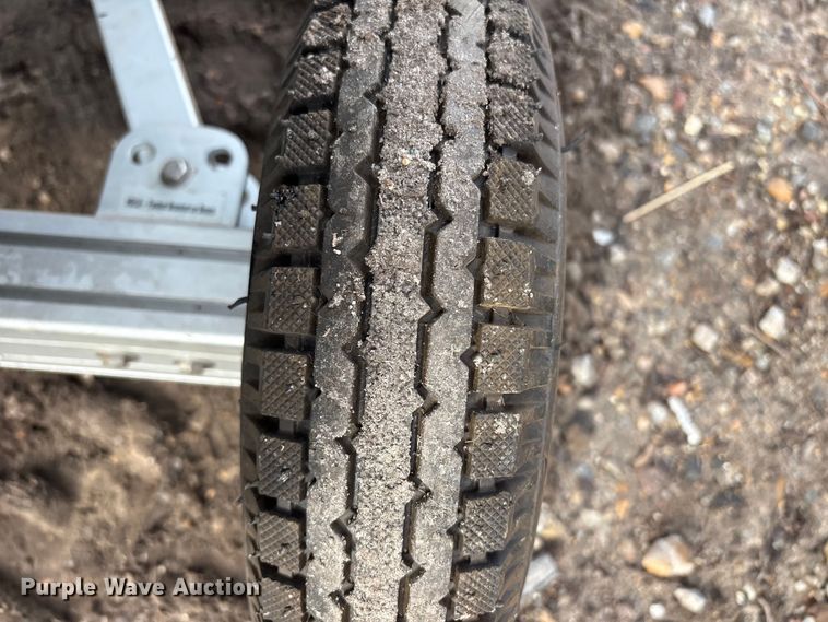 image for item DT2873 2021 Lowe 1032 boat