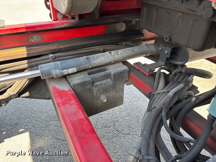 image for item DU0448 2017 Moffett M8 55.4 forklift