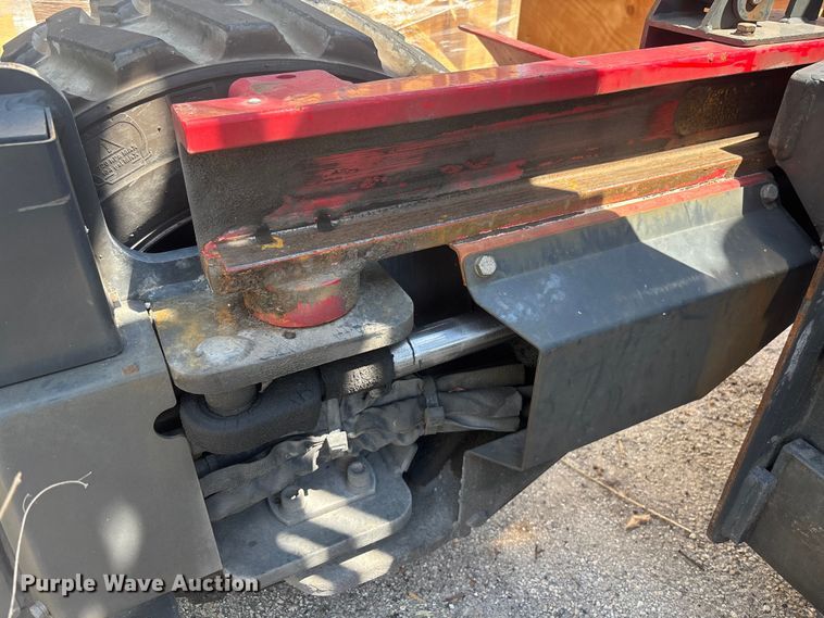 image for item DU0448 2017 Moffett M8 55.4 forklift