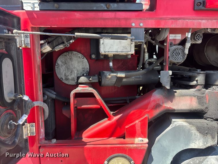image for item DU0448 2017 Moffett M8 55.4 forklift