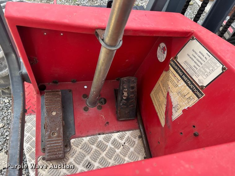 image for item DU0450 2003 Moffett M5500 