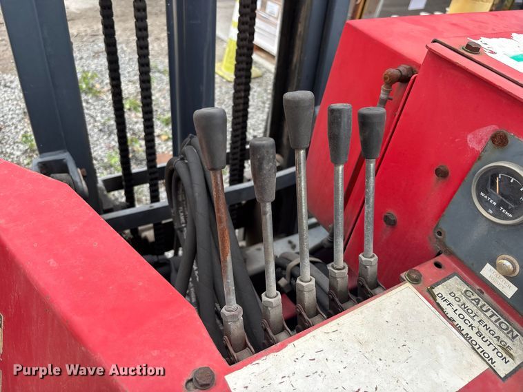 image for item DU0450 2003 Moffett M5500 