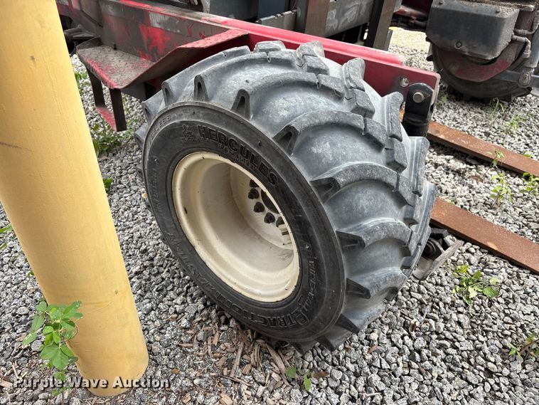 image for item DU0450 2003 Moffett M5500 