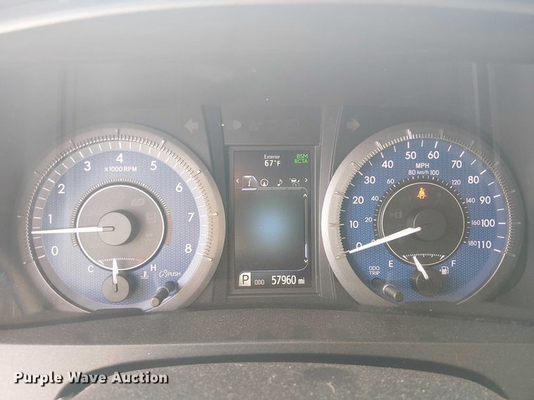 image for item DU3111 2019 Toyota Sienna XLE handicap accessible van