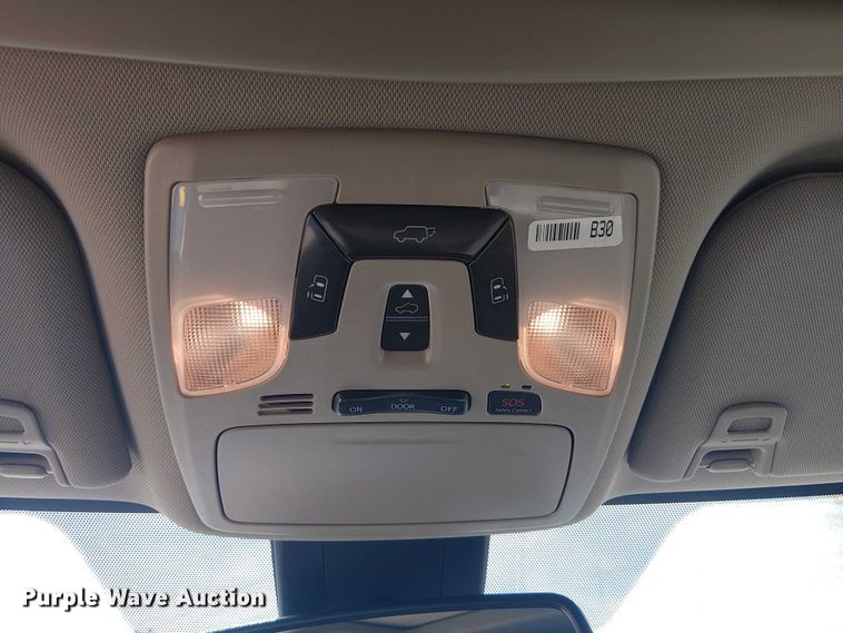 image for item DU3111 2019 Toyota Sienna XLE handicap accessible van