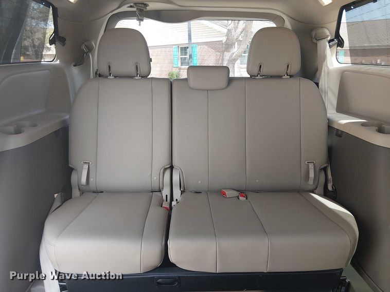 image for item DU3111 2019 Toyota Sienna XLE handicap accessible van