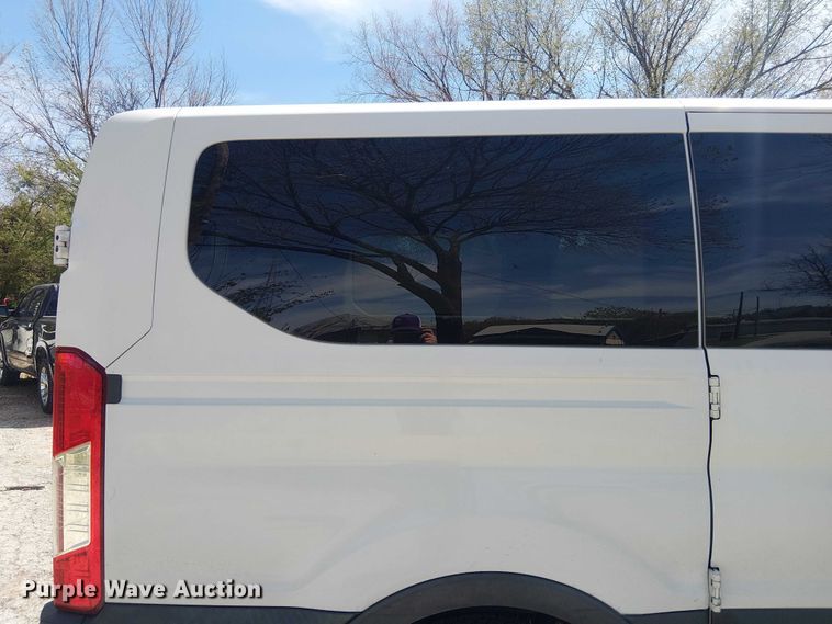 image for item DU3112 2017 Ford Transit 150 van
