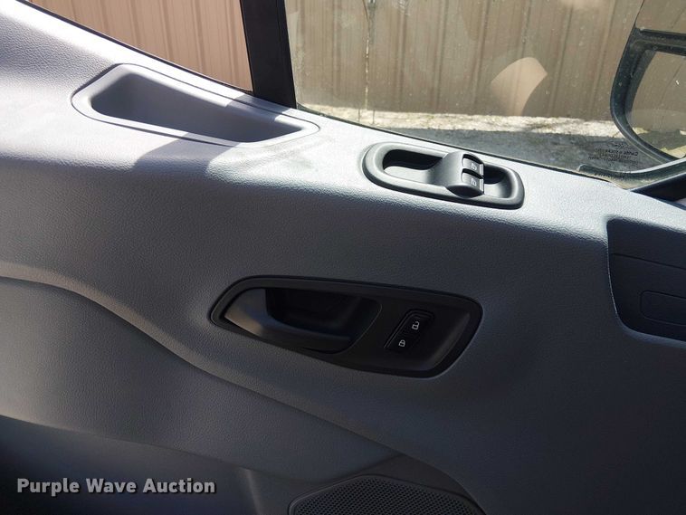 image for item DU3112 2017 Ford Transit 150 van